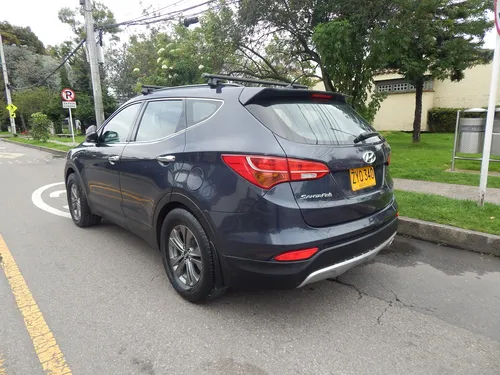 Hyundai Santa Fe 2.4 MT 4X2