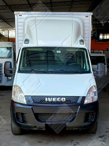 Iveco Daily 35s14 - 2014 Caminhonete (feito Motor Completo)