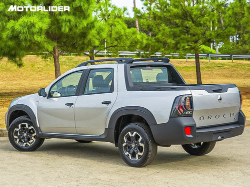 Imagen 3 de 25 de Renault Oroch 1.3t Intense At Ex. Full | Permuta / Financia