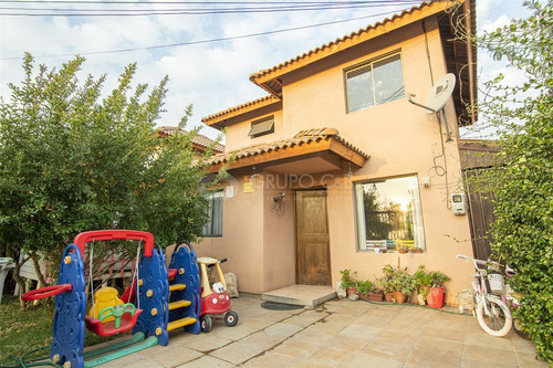Casa En Venta De 3 Dorm. Avda. Las Perdices, Puente Alto