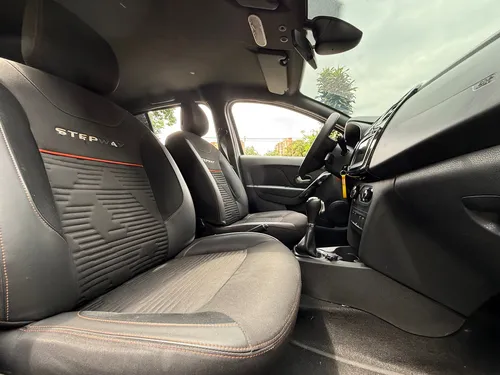 Renault Stepway 1.6 Intense Automática