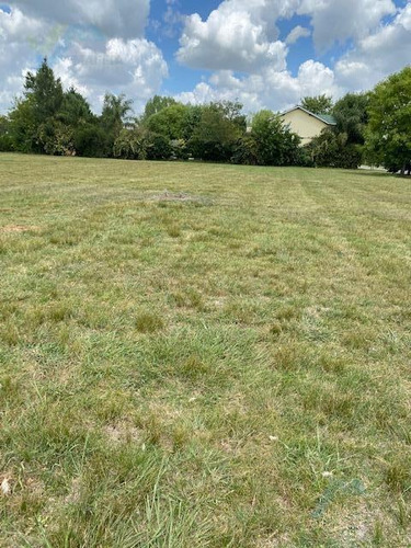Imagen 9 de 15 de Terreno - Venta De Lote En Barrio Los Alcanfores De 1.000m2