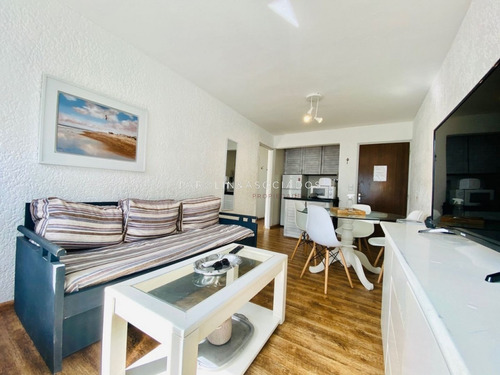 Venta De Departamento En Zona De Aidy Grill - Ref: 3617