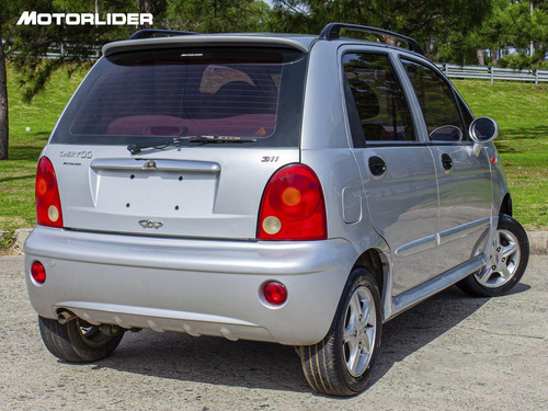 Imagen 5 de 25 de Chery Qq3 Confort 1.1 Extra Full | Permuta / Financia