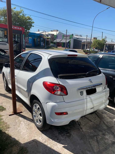 Peugeot 207 2015 Hdi Primera Mano