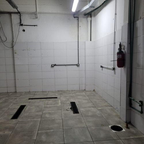 Imagen 7 de 12 de Alquiler Local 240 Mts.2 S/avda. Beiro En Villa Devoto