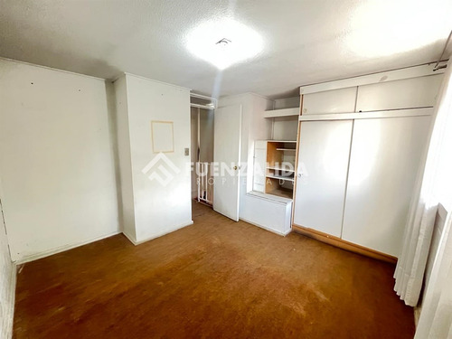 Casa Regularizada En Venta De 3 Dorm. En Quilicura