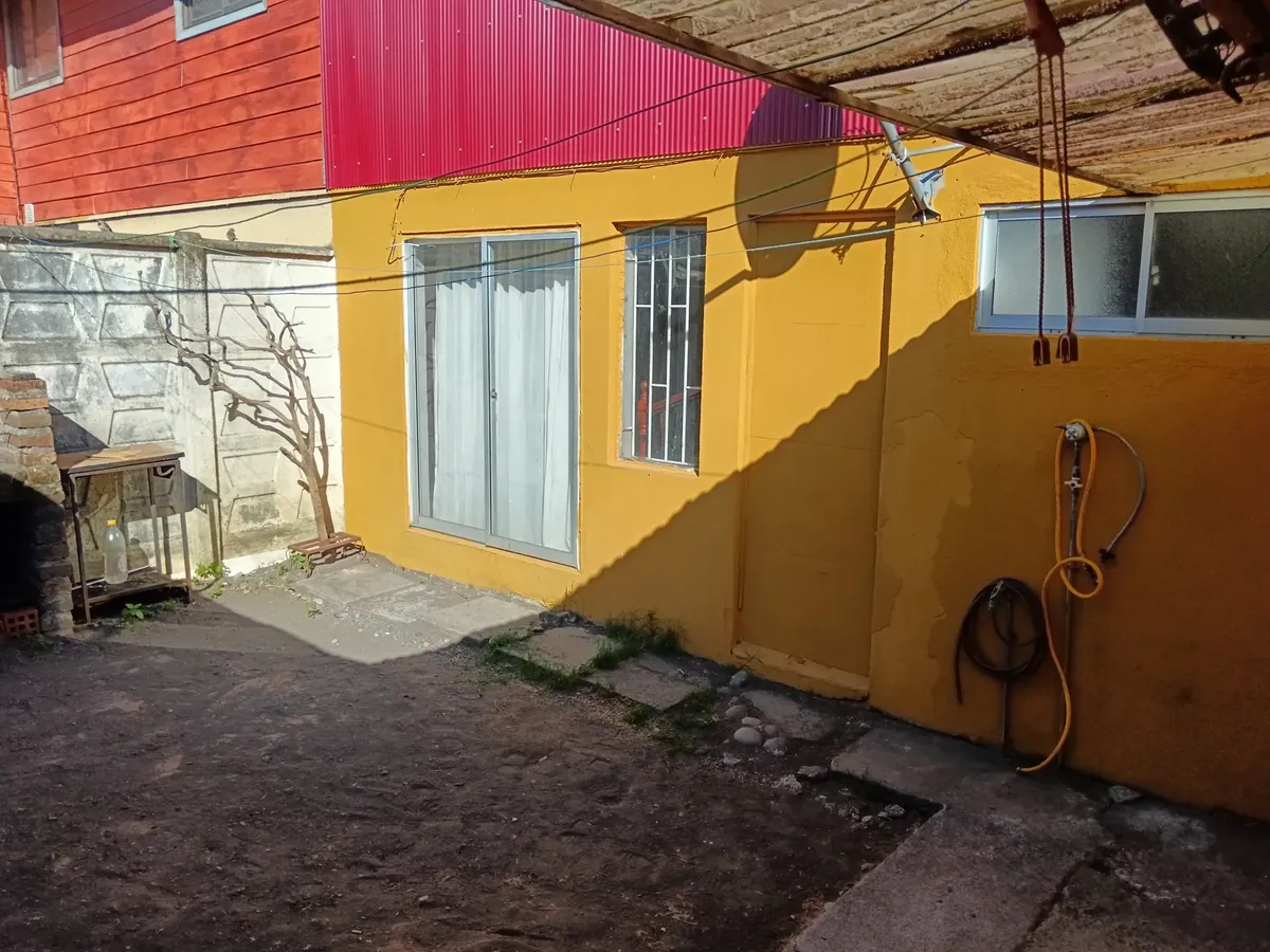 Imagen 4 de 12 de Casa Amplia, 4 Dormitorios, 2 Baños, Antijardín, Sala Lavado