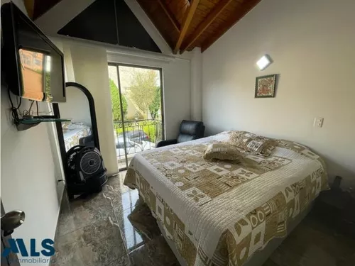 Hermosa Casa Con Excelente Ubicación En Sabaneta(mls#237463)