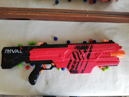 Lanzador Nerf Rival Rojo (Usado)