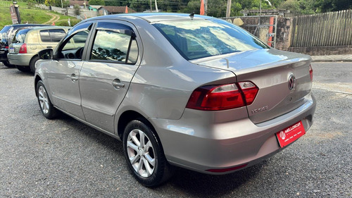 Volkswagen Voyage 1.0 Tretec Total Flex 4P