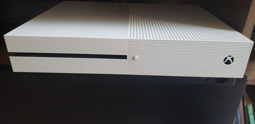 Microsoft Xbox One S 1tb/ 01 Controle/4k/blu-ray 
