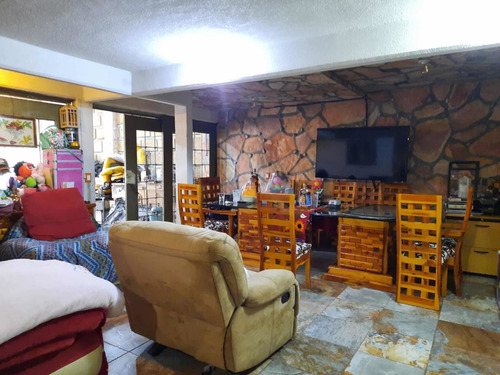 Casa 3 Niveles Vendo O Rento 200 Metros Cuadrados De Terreno 600 Construcc