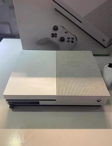 Xbox One S 500 GB 2 Controles Seminovo - Fazenda Rio Grande - Curitiba -  Meu Game Favorito