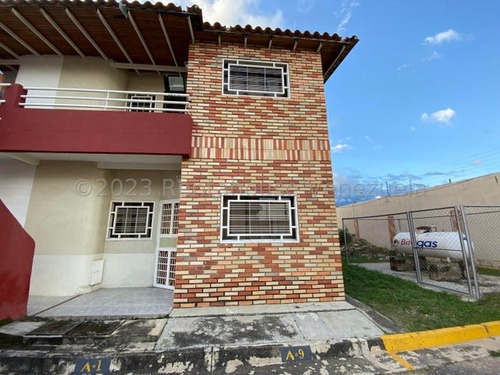 Yilmer Salazar Vende Apartamento En Urbanización Terrazas De Juan Pablo En Turmero 24-3547 Yjs