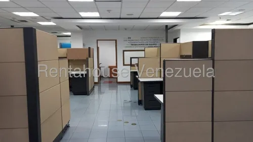 Se Alquila Oficina En La Urbina