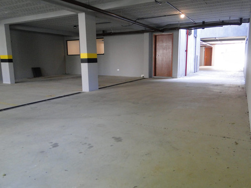 Imagem 5 de 30 de Comercial Para Alugar Com 890m² Por R$ 16.900,00 No Bairro São Francisco - Curitiba / Pr - Prl0002