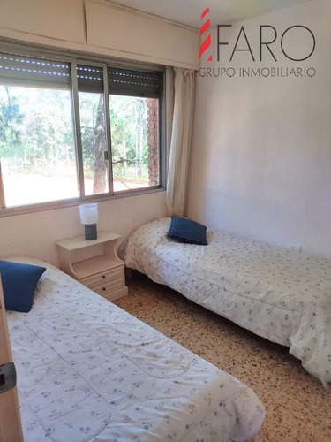 Encantador Apartamento En Arcobaleno, 2 Dormitorios Con Acciones De Piscina, Cochera Y Baulera. Consultenos!