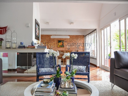Morumbi( Jardim Guedala) Casa Com 350,00m² 3 Suites 4 Vagas Próximo A Rádio E Tv Bandeirantes Baixo Iptu - Ca00156