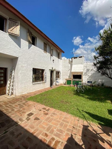 Imagen 2 de 22 de Casa En Excelente Ubicacion Longchamps!!!!