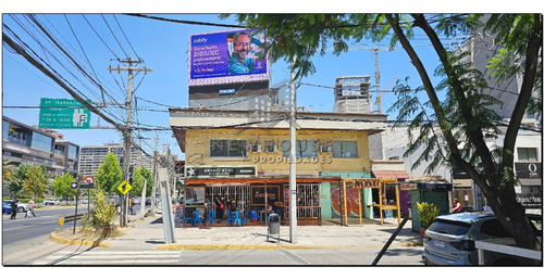 Oportunidad - Paquete De 6 Locales 2 Dptos - Frente Al Mall