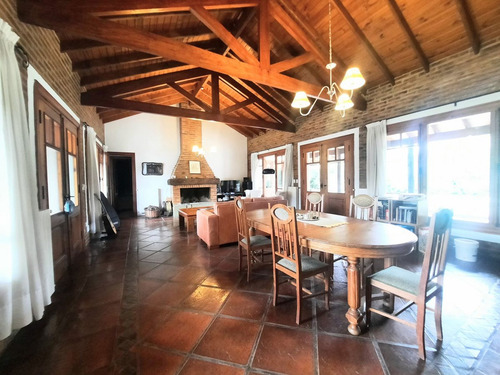 Venta Casa 4 Ambientes La Concepción Con Pileta