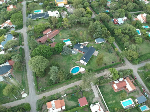 Imponente Lote Esquina De 3800 M2 (95 X 40)- Ideal Para Housing