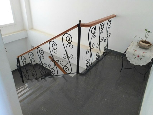 Imagen 8 de 13 de Townhouse En Un Conjunto Privado Con Ubicación Estratégica. Mls 22-14951 04120656408
