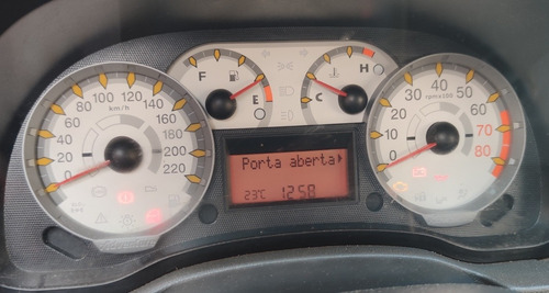 Fiat Strada 2011 1.8 16v Adventure Cab. Dupla Flex 2p