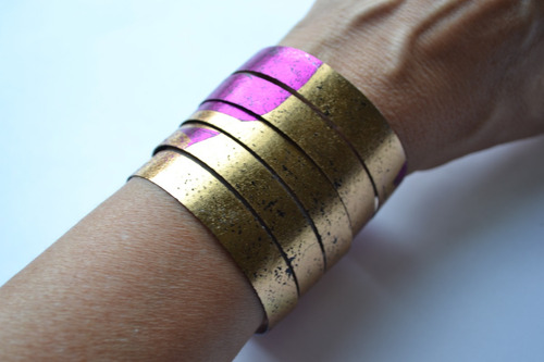 Imagen 2 de 4 de Brazalete Pulsera Rosa Y Oro, Moda, Diseño Barbie, Pink