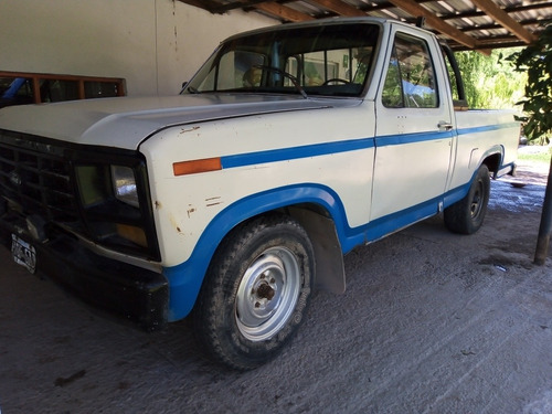 Ford F-100 Pick Up