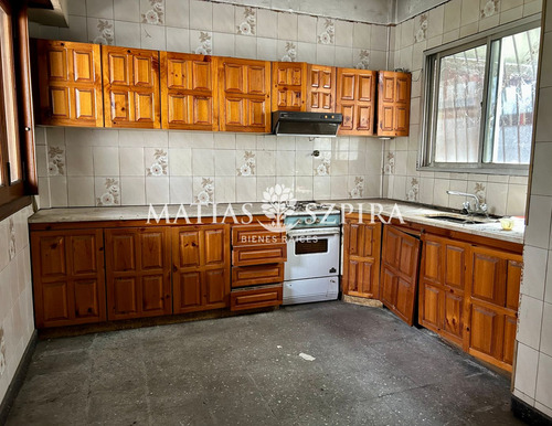 Venta De Casa 4 Ambientes En Mataderos, Capital Federal.