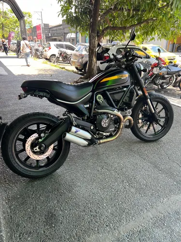 Moto En Óptimas Condiciones, Mantenimiento Y Documentación A