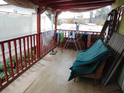 Casa Con Vivero Ubicada A Pocas Cuadras Del Centro De Buin