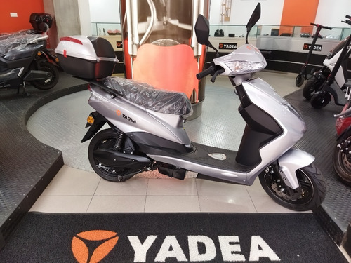 Imagen 1 de 4 de Moto Eléctrica Yadea Em-215 1500w 0km Tienda Fisica