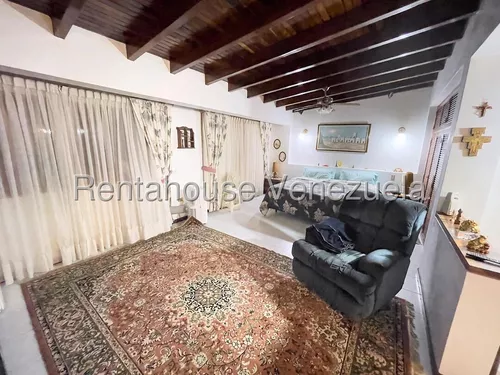 Casa En Venta En La Tahona