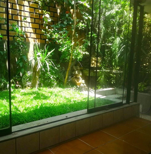 Imagen 7 de 14 de Remato Acogedora Casa Cerca C. Comercial Y Estación Metro