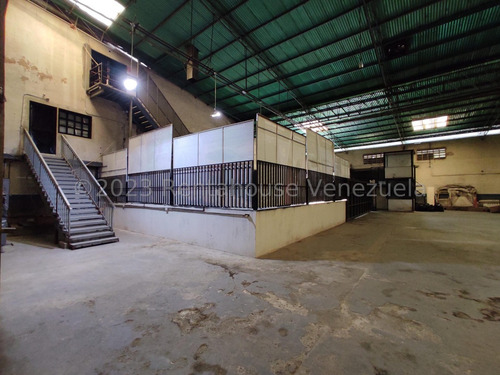 Galpón En Alquiler Comercial Industrial Almacén Bodega Excelente Zona Fácil Acceso Cuenta Con Amplias Bodegas Para Almacenamiento Nela 23-32296