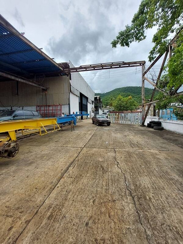 223372 Am* Venta De Terreno Con Galpones En Puerto Cabello