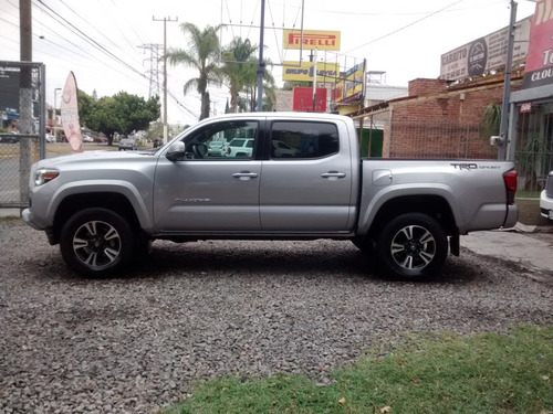 Imagen 2 de 15 de Toyota Tacoma 2018