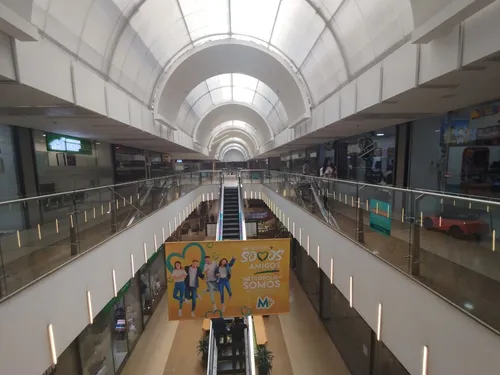 Local En Venta En Metrópolis. Cod V1614511
