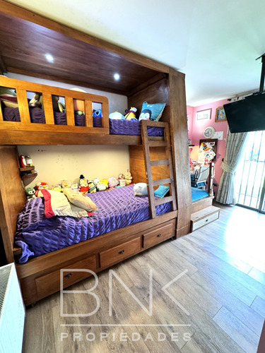 Casa Condominio 6 Dorm. María Monvel/carlos Silva Vildósola