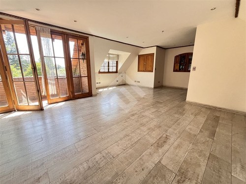 Casa En Venta De 4 Dorm. En Colina