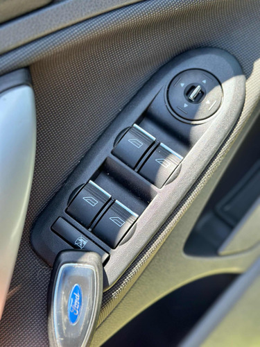 Ford Kuga 2.5 Titanium At 4x4 L (ku05)