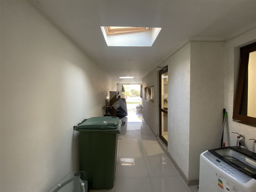 Excelente, Casa En Venta De 3 Dorm Y Serv. Chamisero, Colina