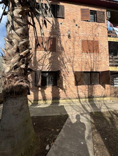 Departamento En Venta De 2 Dormitorios En José Hernández