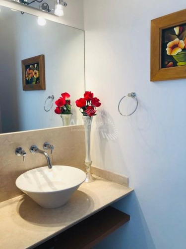 Imagen 9 de 19 de Apartamento En Venta, Mansa, Venta Temporario, 3 Dormitorios , Punta Del Este
