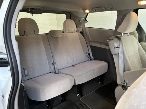 Toyota Sienna 3.5 Le At