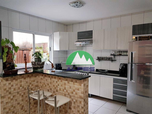 Sobrado À Venda, 131 M² Por R$ 520.000,00 - Pinheirinho - Curitiba/pr - So1460