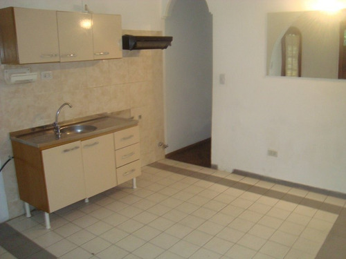 Imagen 4 de 6 de Alquiler De Departamento En Burzaco : Monoambiente